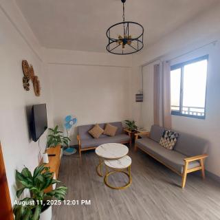 Logan's Transient Home- U1 Apartment with Balcony - 5
