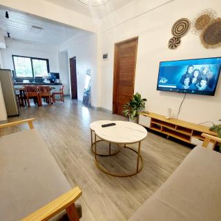Logan's Transient Home- U1 Apartment with Balcony - Baguio - 5