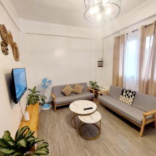 Logan's Transient Home- U1 Apartment with Balcony - Baguio - 8