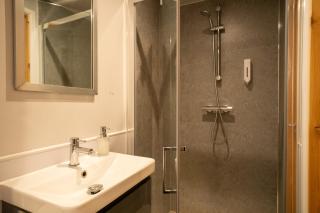 Cosy and eco-friendly cabins next to 16th century pub - Newmarket - 7