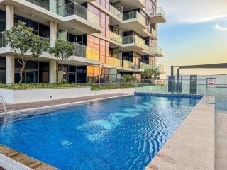 Savis Homes - Furnished Spacious Studio in Golf Promenade 2A by Damac Hills - 5