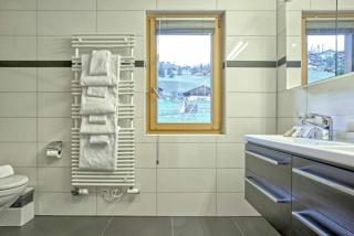 Top floor apartment in a modern and traditional chalet - Grindelwald - 2