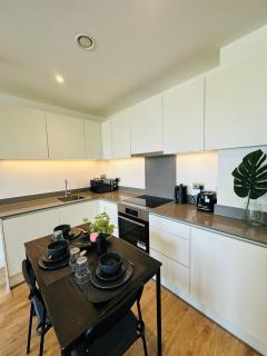 Copeland Court Apartments - London - 2