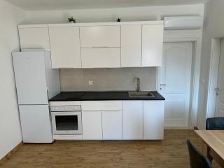 Villa Marija-First floore Apt with shared pool just 100m from beach - 6