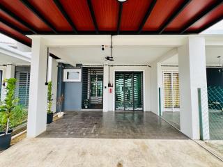 HidaIz Homestay Juasseh - Juasseh - 9