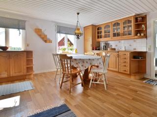 6 person holiday home in HÅCKSVIK - 1