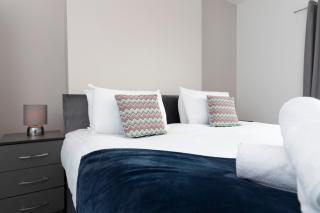 *Discounts/Contractors/WIFI/Free Parking/Smart TV - 7