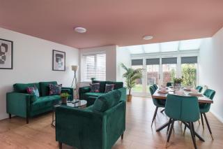 Spacious 5Bedroom Stay - Great for Groups - 9