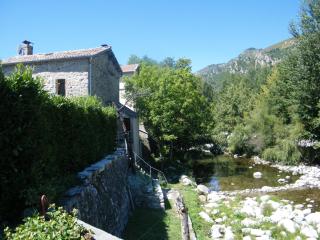 Riverside Retreat in La Souche - 1