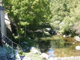 Riverside Retreat in La Souche - 5