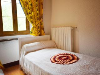 Riverside Retreat in La Souche - 6