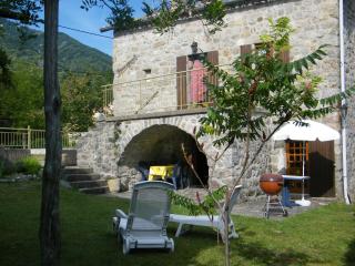 Riverside Retreat in La Souche - 2
