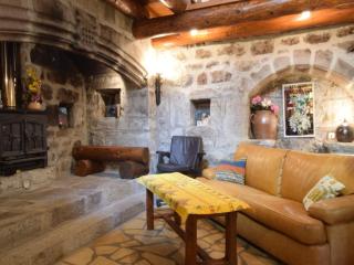 Riverside Retreat in La Souche - 4