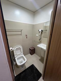 Chino Roces Makati - Red Residences - Manila - 3