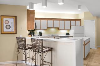 Romar House 104B - 2