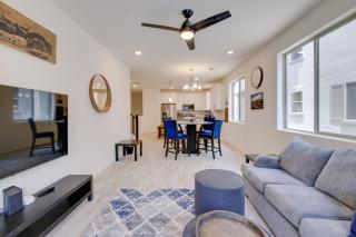 Community Perks Executive Chandler Townhome - Chandler - 0