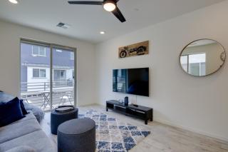 Community Perks Executive Chandler Townhome - Chandler - 1