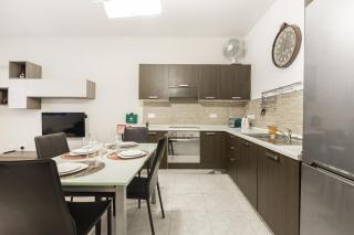 Sliema 2 bedroom family apartment - 5