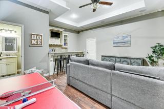 1 Mi to Vackar Stadium Roomy Retreat with Pool - Edinburg - 7