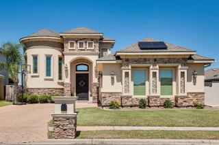 1 Mi to Vackar Stadium Roomy Retreat with Pool - Edinburg - 8