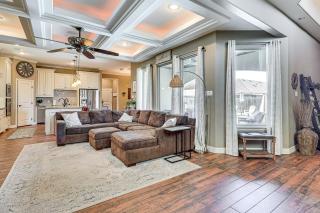 1 Mi to Vackar Stadium Roomy Retreat with Pool - Edinburg - 3