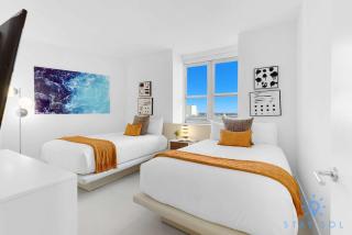 Beachfront Balcony Apartment Amenities - 7