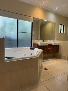 Entire home in Palm Cove - Palm Cove - 6
