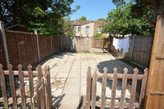 4 Bedroom House Close to Forest Gate Station - Londra - 8