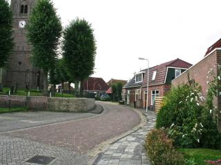 Home with Vinyls, Bikes and Waterways - Mantgum - 3