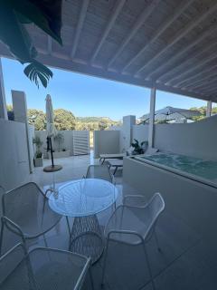 Marev Nature & Bliss Suites with Private Jacuzzi - Ialyssos - 2