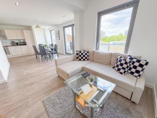 Contemporary Apartments with Private Balconies in Hoxton near Shoreditch, Old Street, Islington - 9