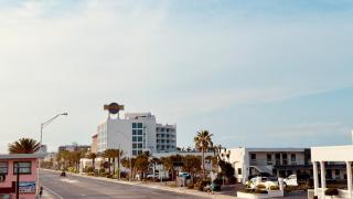 Blue Wave Retreat on beach Strip - 3