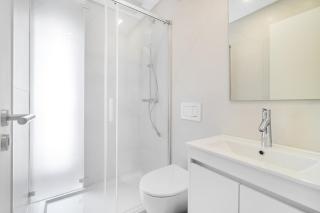 Whome Light-Filled Studio with a True Neighborhood Feel - 9