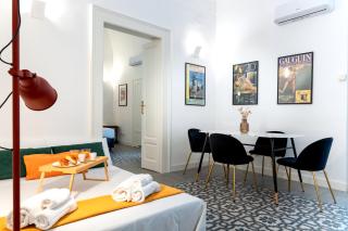 The Most HISTORIC Apartment in the CENTRE of BARI near Parking - 4