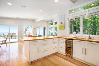 Private Beachfront Lake Michigan Getaway - 7