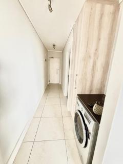 Luxe Waters Edge apt next to Canal Walk - 4