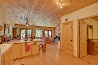 Idyllic Murphy Hideaway with Multi-Level Deck! - Murphy - 1