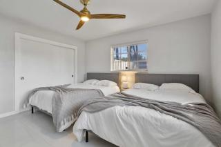 Modern Hollywood 3BR House Pool Jacuzzi - 4