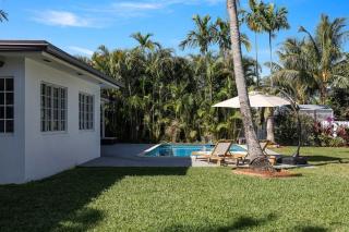 Modern Hollywood 3BR House Pool Jacuzzi - 1