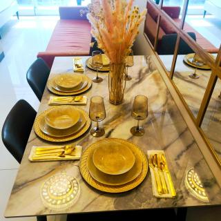 Cozy Modernistic 1 BR Uptown BGC - Manila - 6