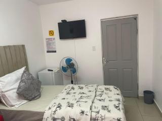 Brooklyn Queens and Kings Guesthouse - 5