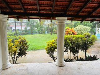 Hilltop nest cozy room with hills and forest view - Canacona - 4