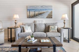 The Palms 603 - 5