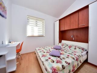 Holiday Home in Krusevo with Garden & BBQ - 8