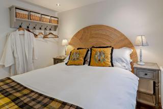 Ty-Llew Hideaway - 3