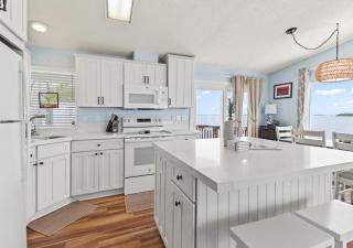 Oceanview Retreat with 60ft Seawall - 7
