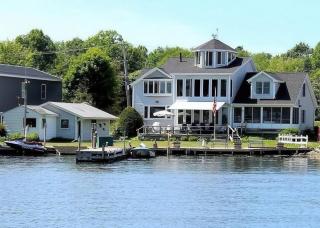 Waterfront Sodus Gem, Dock Game Loft Bay View - Sodus Point - 6