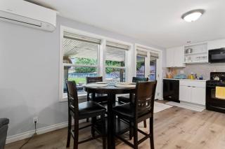 Beaverton Retreat Huge Backyard - 5