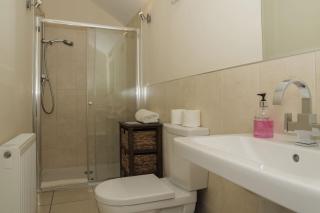 Oak Cottage and Hot Tub, Loch Tay - 1