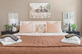 Pine Cove Retreat - 4BR - Pool - 4
